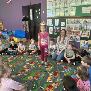 Pokaż swój talent - zabawa ruchowo- naśladowcza.