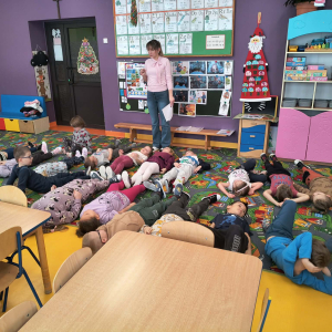 Uczymy się technik oddechowych z elementami wizualizacji i ruchu. 