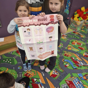 Przedszkolaki wymyślają sposoby na okiełznanie swoich uczuć. 