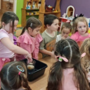 Eksperyment z mandarynką wywołujący zdziwienie w grupie "Muminki":)